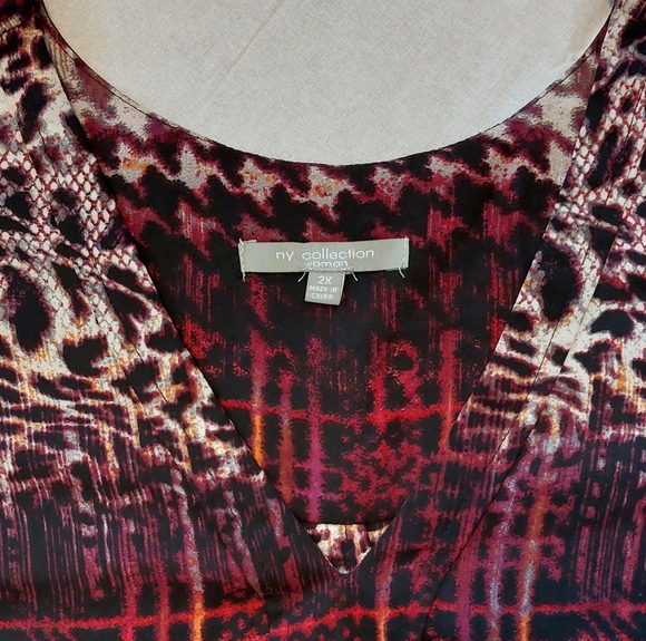 Amazing NY Collection Shark Bite Blouse 2X - Picture 3 of 9
